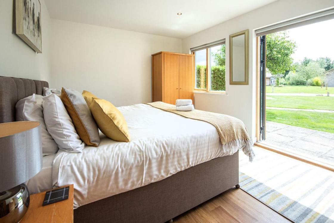 Waters Edge 04, Waterside Lodge P South Cerney Exterior foto